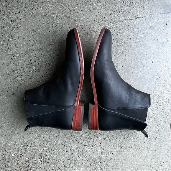 EUC Nisolo Everyday Chelsea Boot - Black Leather - Picture 6 of 10